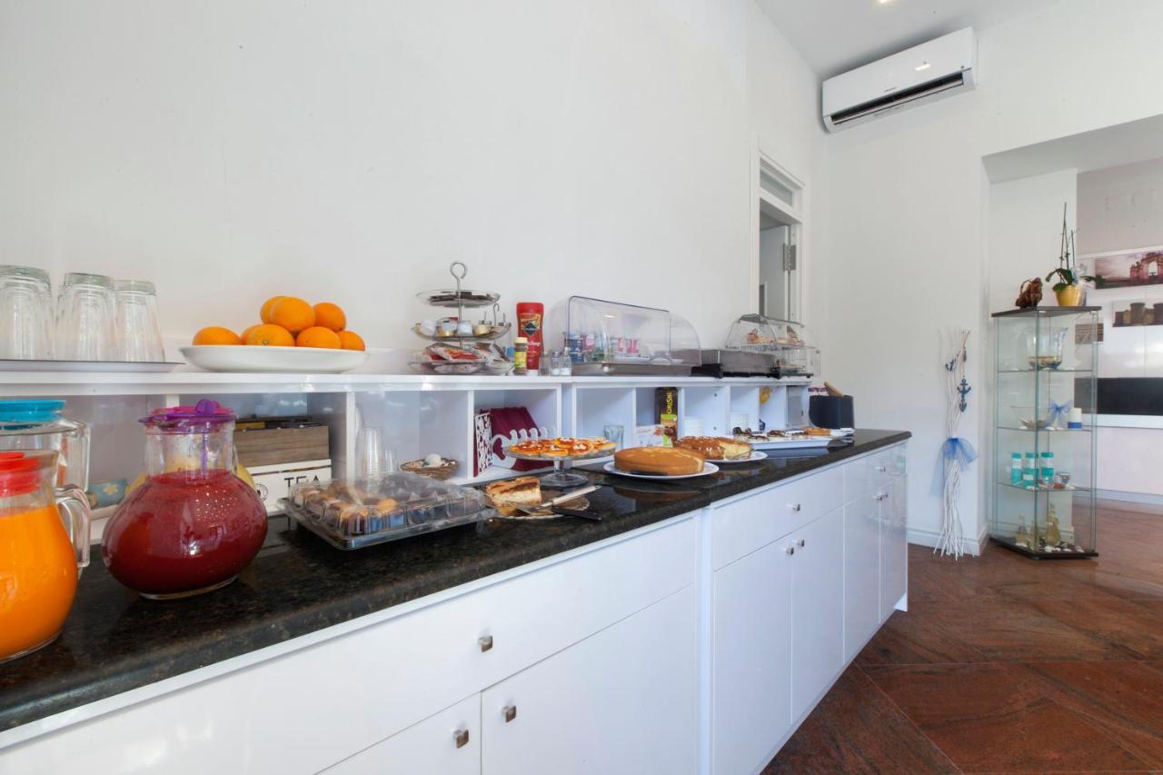 Suite Dei Catalani Naples Exterior photo