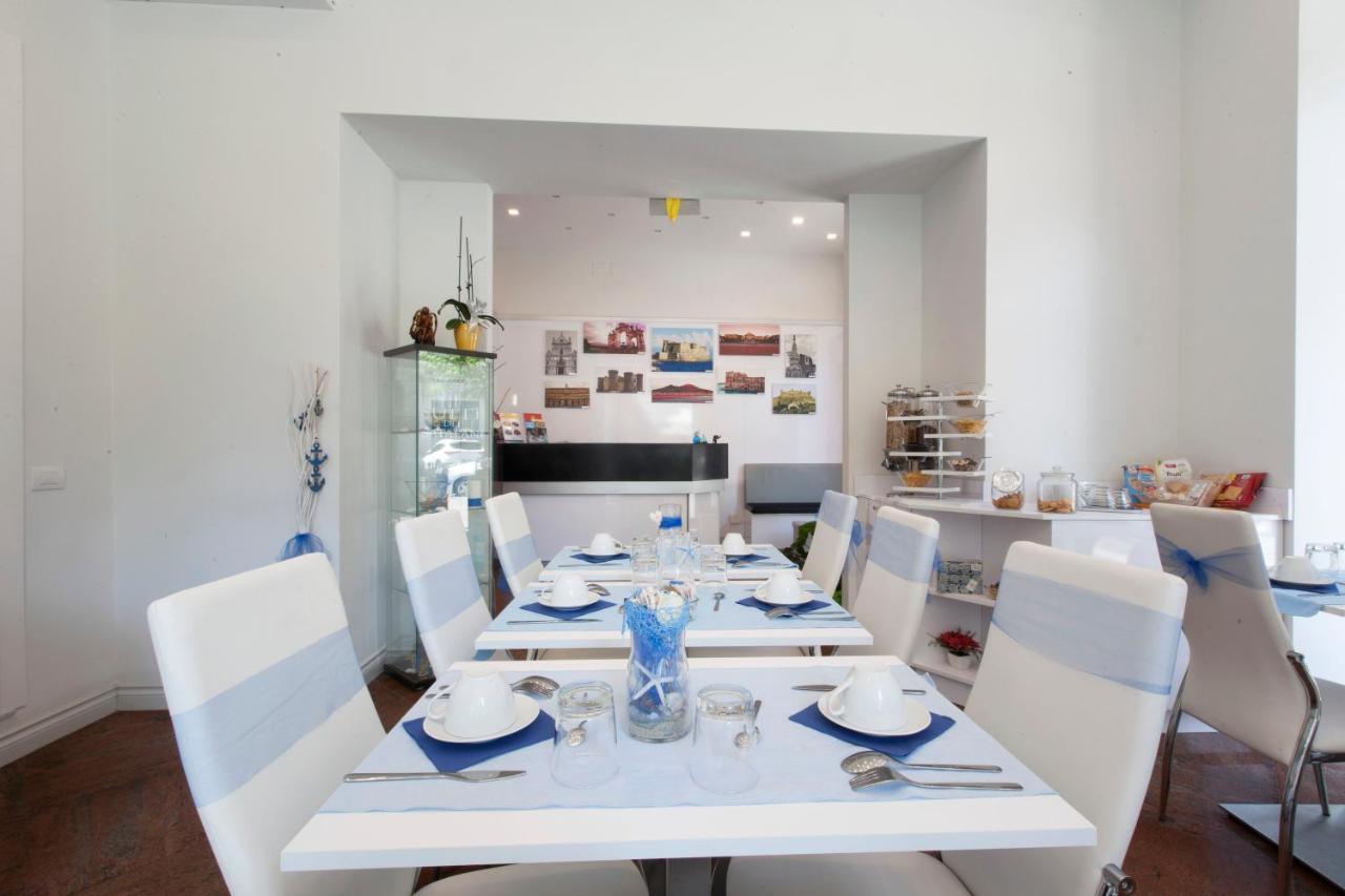 Suite Dei Catalani Naples Exterior photo