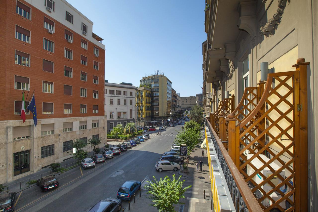 Suite Dei Catalani Naples Exterior photo
