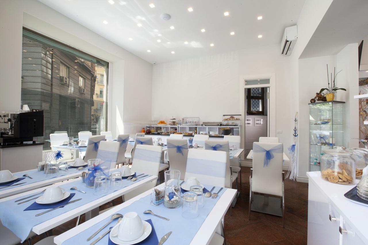 Suite Dei Catalani Naples Exterior photo