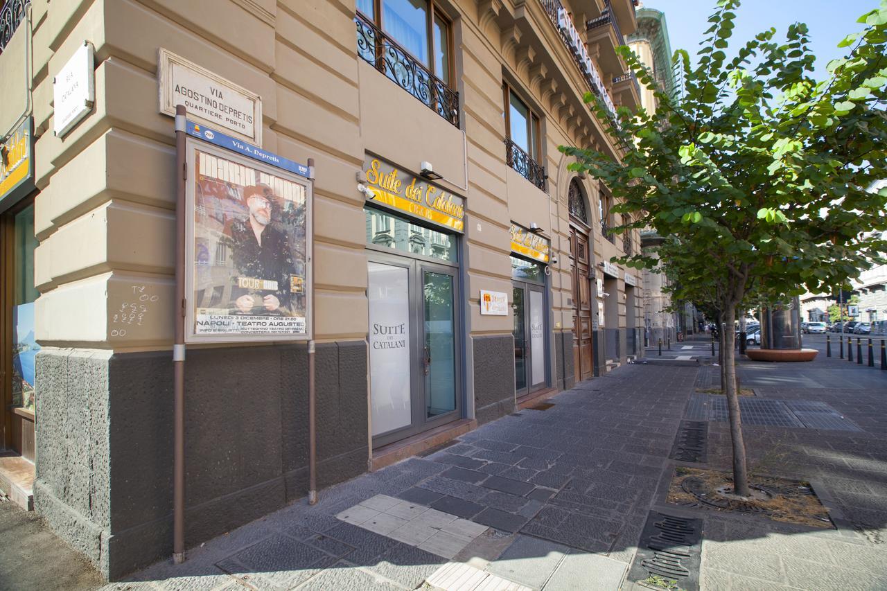 Suite Dei Catalani Naples Exterior photo